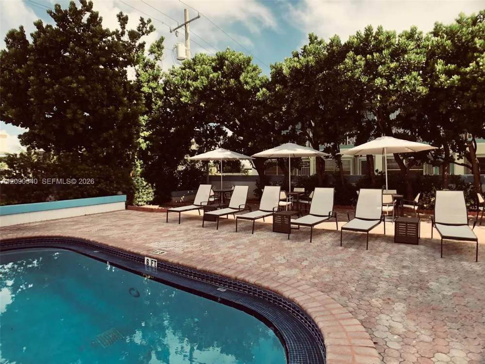 6450 Collins Ave #609 Miami Beach, FL 33141