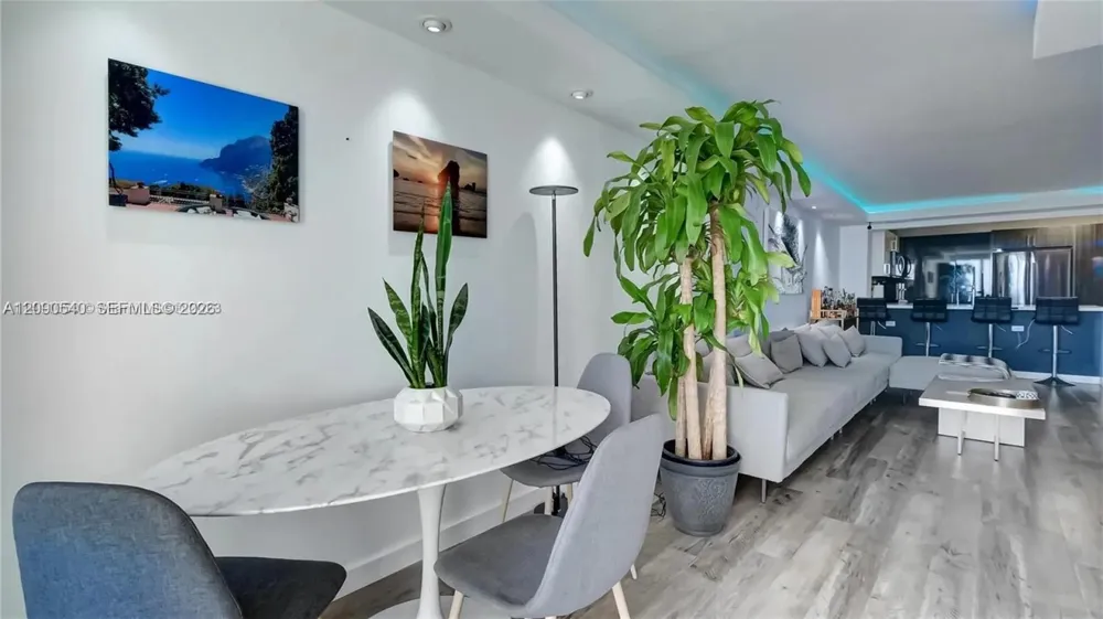 6450 Collins Ave #609 Miami Beach, FL 33141