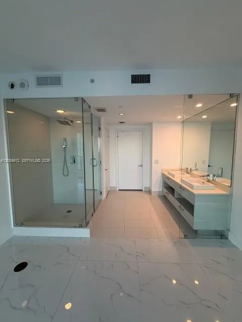 650 NE 32nd St #4406 Miami, FL 33137