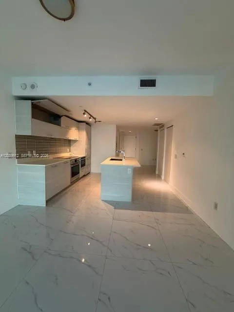 650 NE 32nd St #4406 Miami, FL 33137