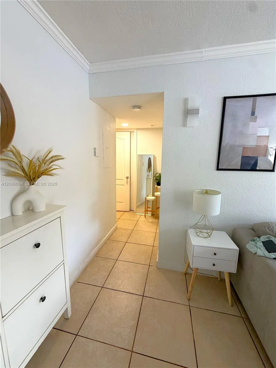 17302 NW 74th Ave #101 Hialeah, FL 33015