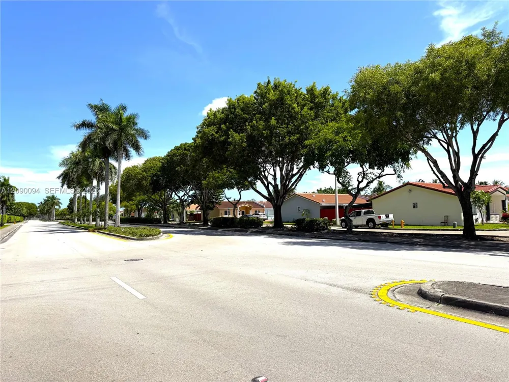 17302 NW 74th Ave #101 Hialeah, FL 33015