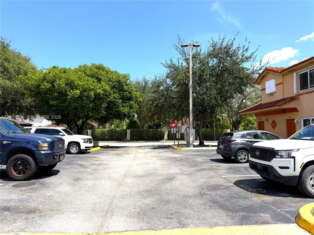 17302 NW 74th Ave #101 Hialeah, FL 33015