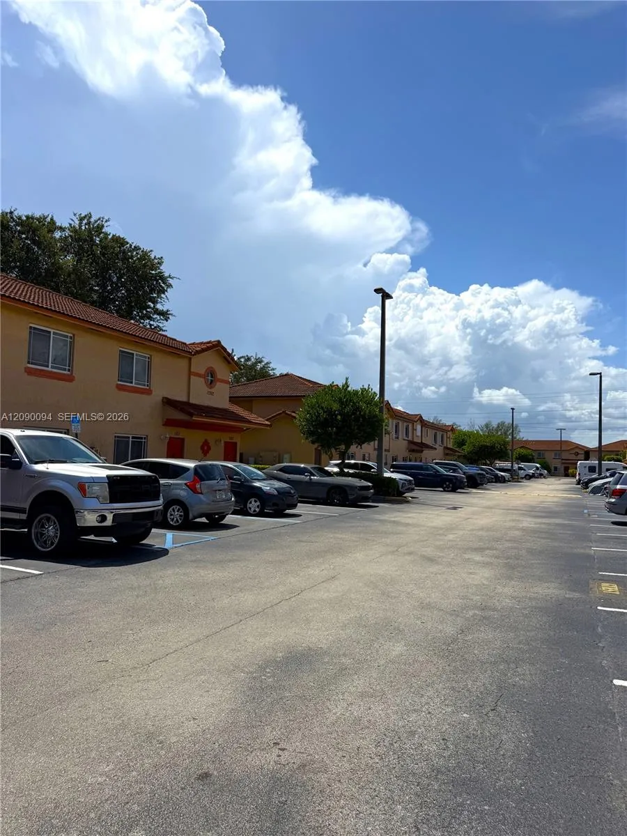 17302 NW 74th Ave #101 Hialeah, FL 33015