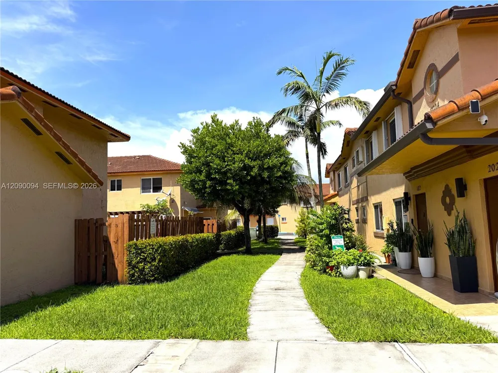 17302 NW 74th Ave #101 Hialeah, FL 33015