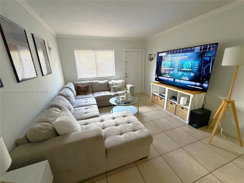 17302 NW 74th Ave #101 Hialeah, FL 33015