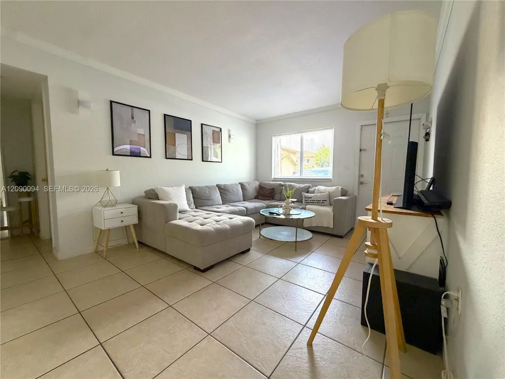 17302 NW 74th Ave #101 Hialeah, FL 33015