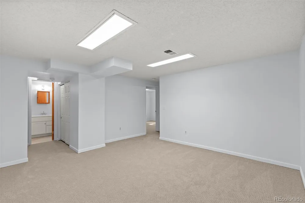 6360 S Jasmine Way Centennial, CO 80111