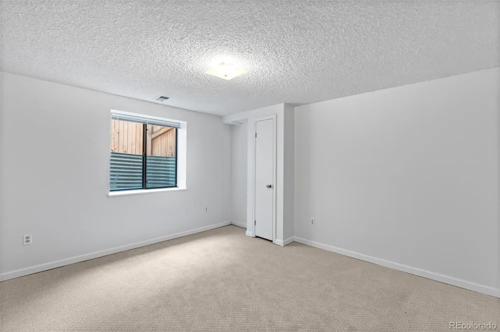 6360 S Jasmine Way Centennial, CO 80111