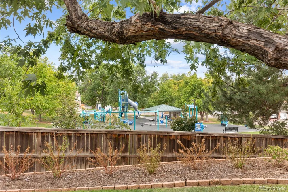 6360 S Jasmine Way Centennial, CO 80111
