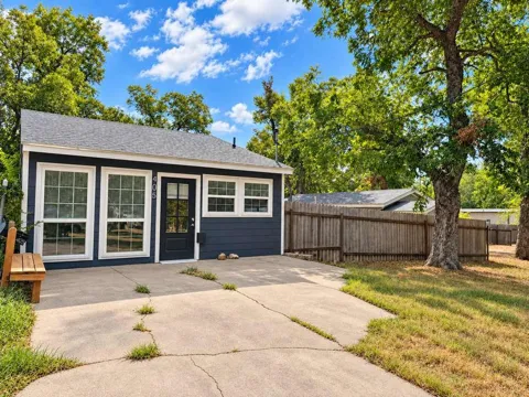 405 S 6th Street