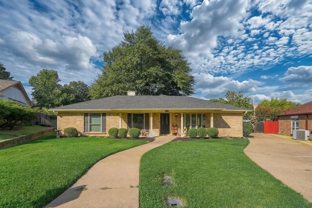 5914 Walden Trail Arlington, TX 76016