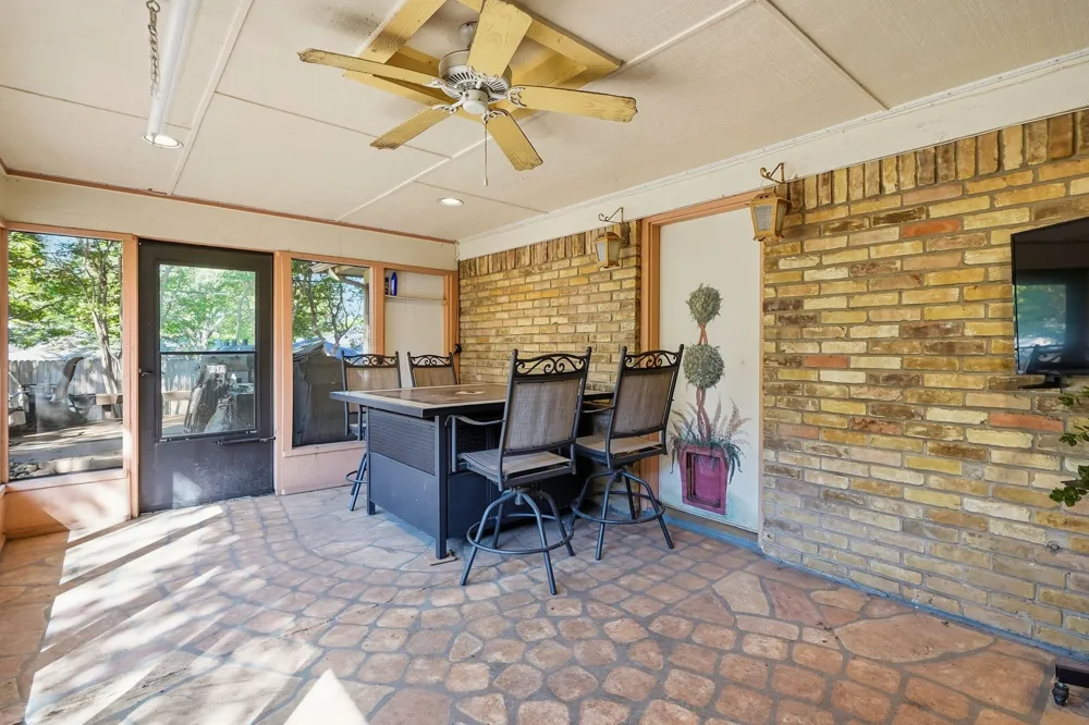5914 Walden Trail Arlington, TX 76016