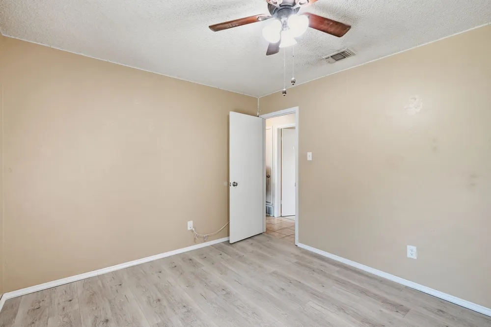 5914 Walden Trail Arlington, TX 76016