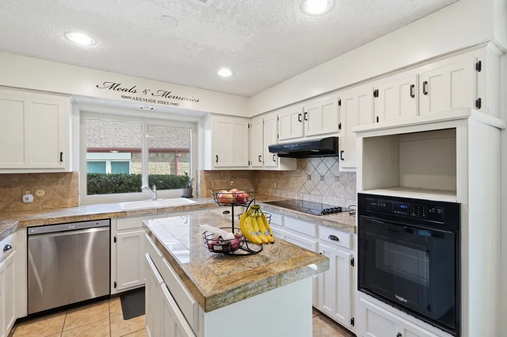 5914 Walden Trail Arlington, TX 76016
