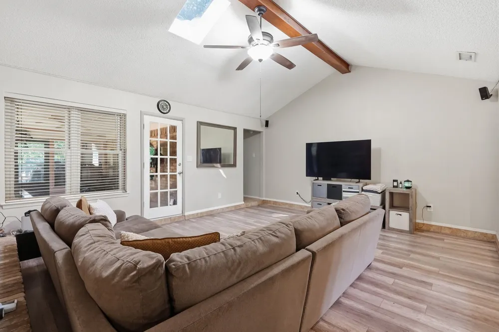 5914 Walden Trail Arlington, TX 76016