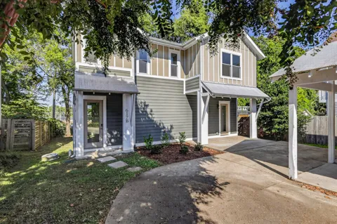 617 Eastboro Dr
