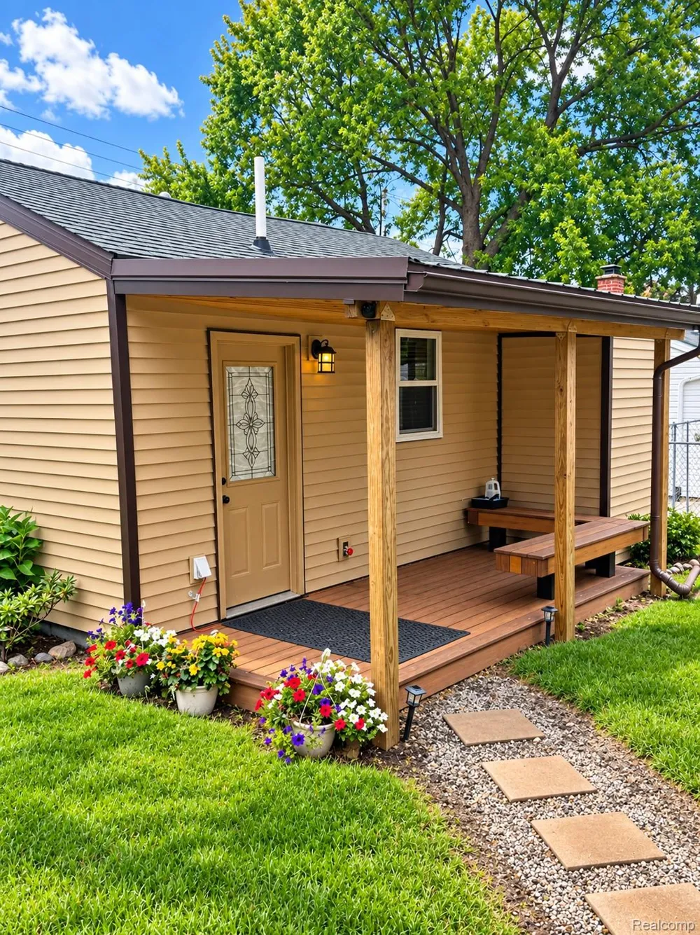 2182 E BOATFIELD AVENUE Burton City, MI 48529