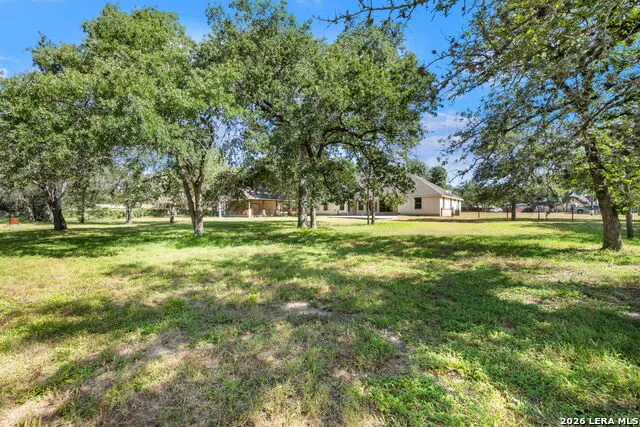 112 LEGACY TRCE La Vernia, TX 78121