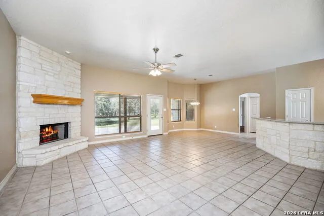 112 LEGACY TRCE La Vernia, TX 78121