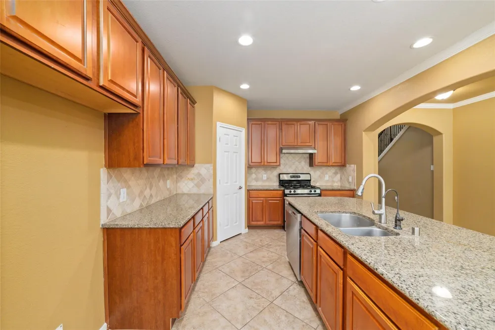 9722 Eagle Peak Court Katy, TX 77494