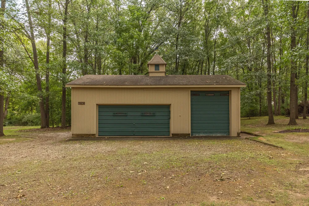 6705 Crane Road Ypsilanti, MI 48197