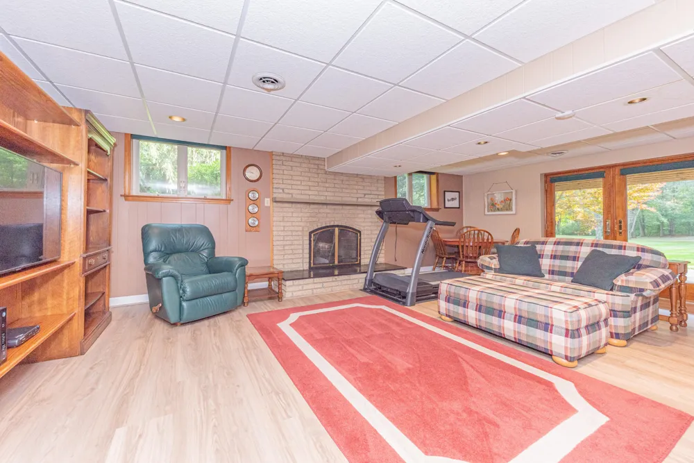 6705 Crane Road Ypsilanti, MI 48197