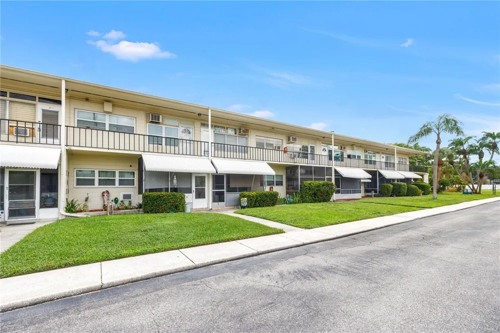 4001 58TH STREET #5S Kenneth City, FL 33709