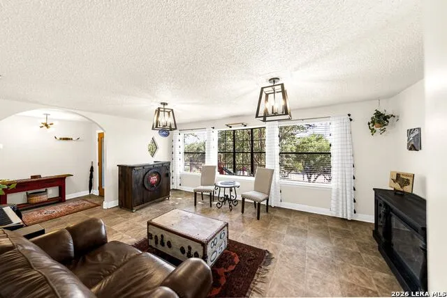 9915 Scenic Hills Dr San Antonio, TX 78255