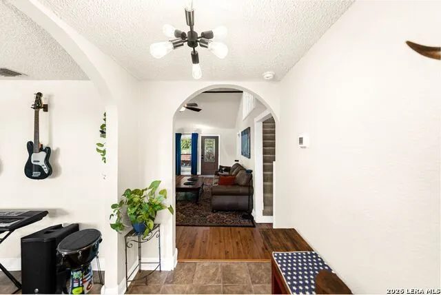 9915 Scenic Hills Dr San Antonio, TX 78255