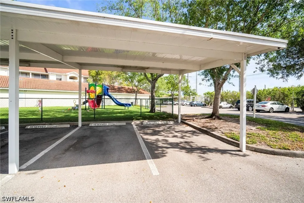 Saint Croix Lane #1525 Naples, FL 34109