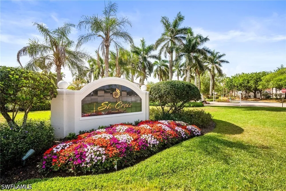 Saint Croix Lane #1525 Naples, FL 34109