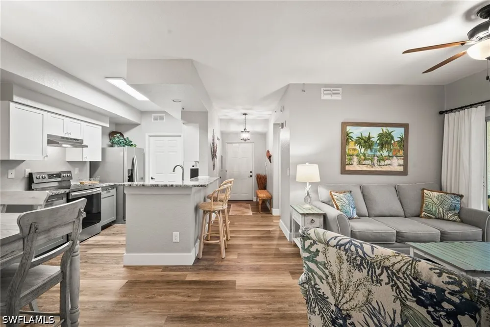 Saint Croix Lane #1525 Naples, FL 34109
