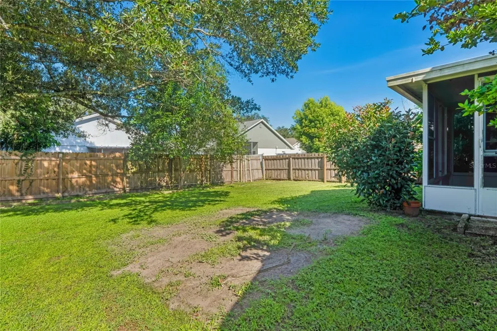 652 SAND RIDGE DRIVE Valrico, FL 33594