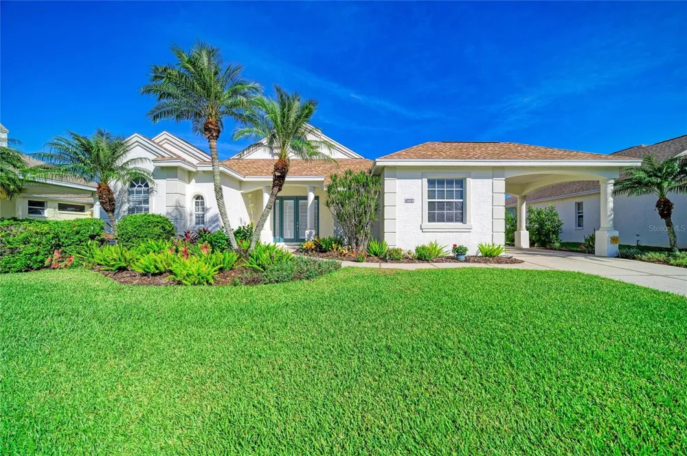 4727 COMPASS DRIVE Bradenton, FL 34208