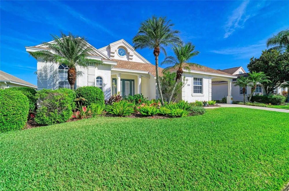 4727 COMPASS DRIVE Bradenton, FL 34208