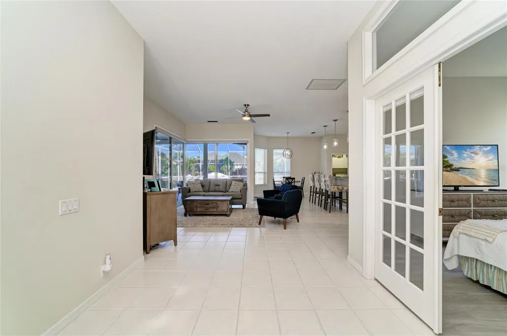 4727 COMPASS DRIVE Bradenton, FL 34208