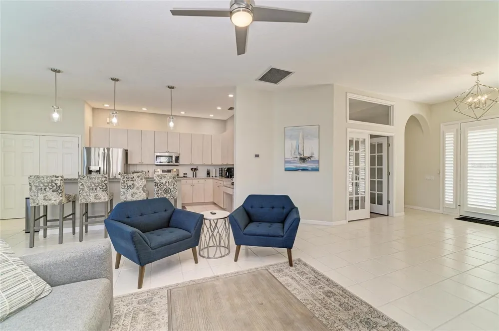 4727 COMPASS DRIVE Bradenton, FL 34208