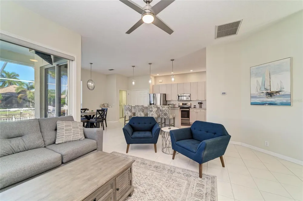 4727 COMPASS DRIVE Bradenton, FL 34208