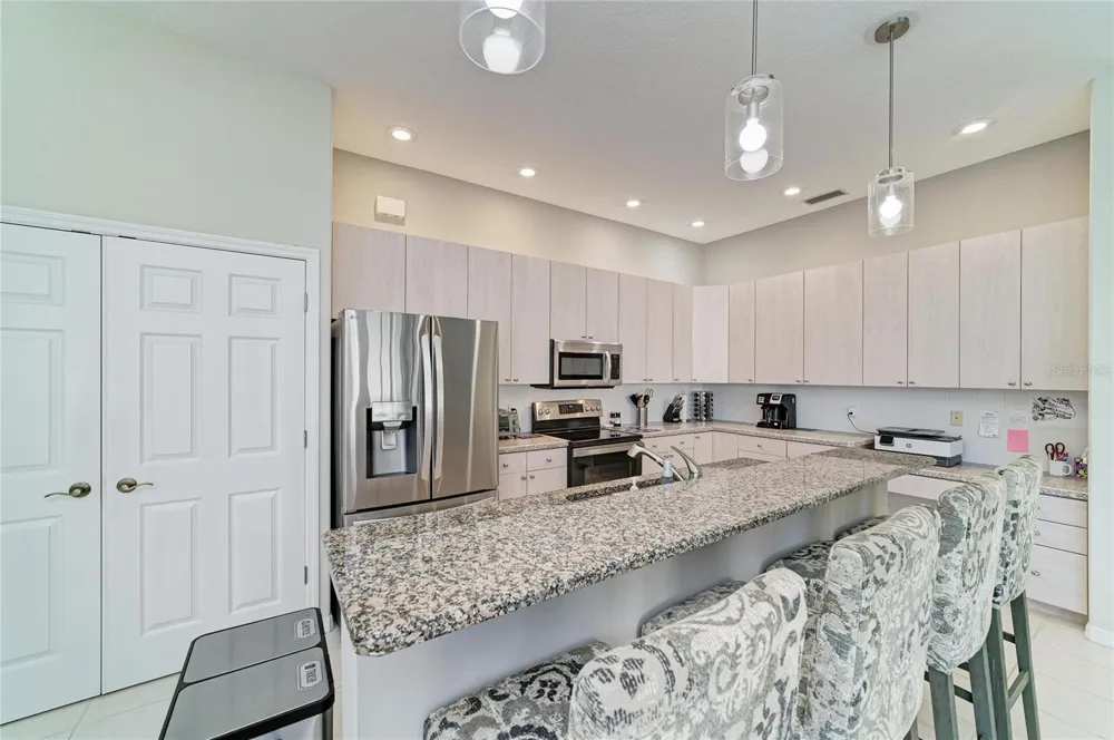 4727 COMPASS DRIVE Bradenton, FL 34208
