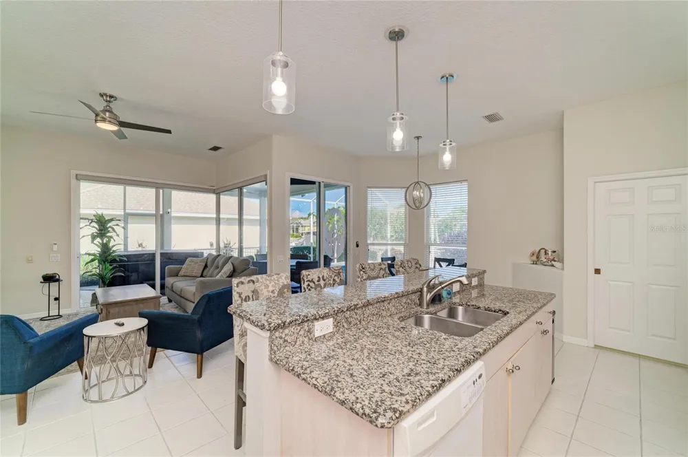4727 COMPASS DRIVE Bradenton, FL 34208