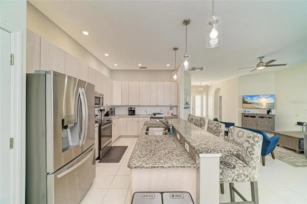 4727 COMPASS DRIVE Bradenton, FL 34208
