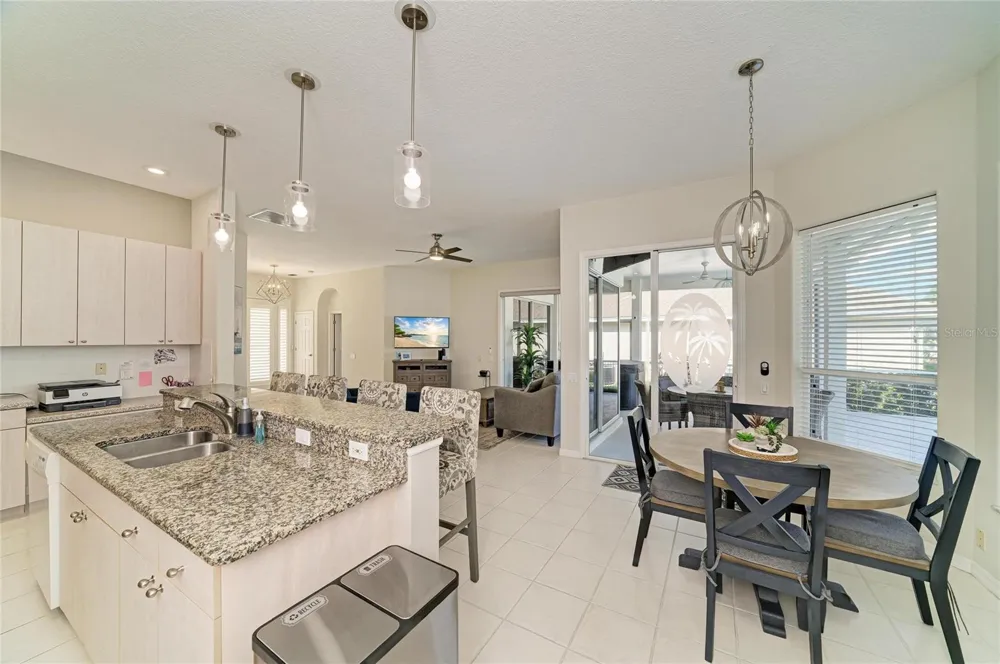 4727 COMPASS DRIVE Bradenton, FL 34208