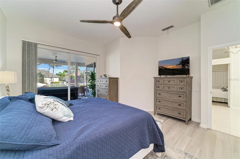 4727 COMPASS DRIVE Bradenton, FL 34208