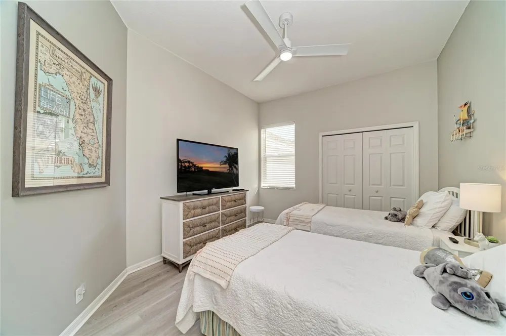 4727 COMPASS DRIVE Bradenton, FL 34208