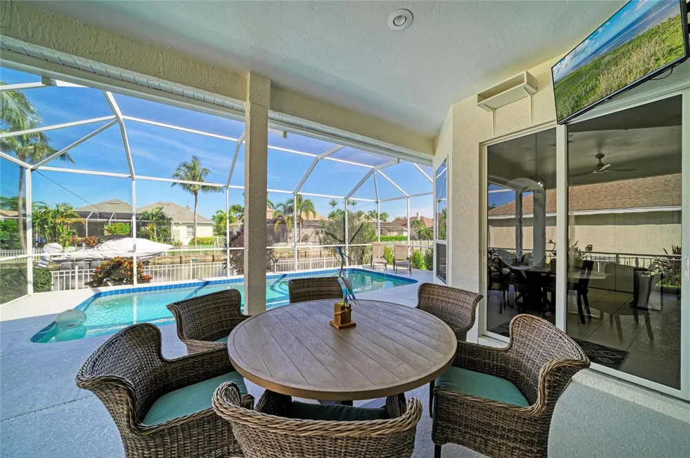 4727 COMPASS DRIVE Bradenton, FL 34208