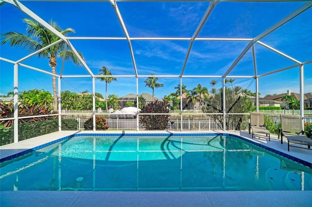 4727 COMPASS DRIVE Bradenton, FL 34208