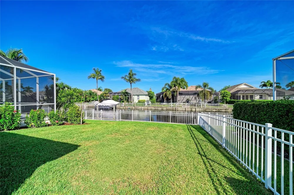 4727 COMPASS DRIVE Bradenton, FL 34208
