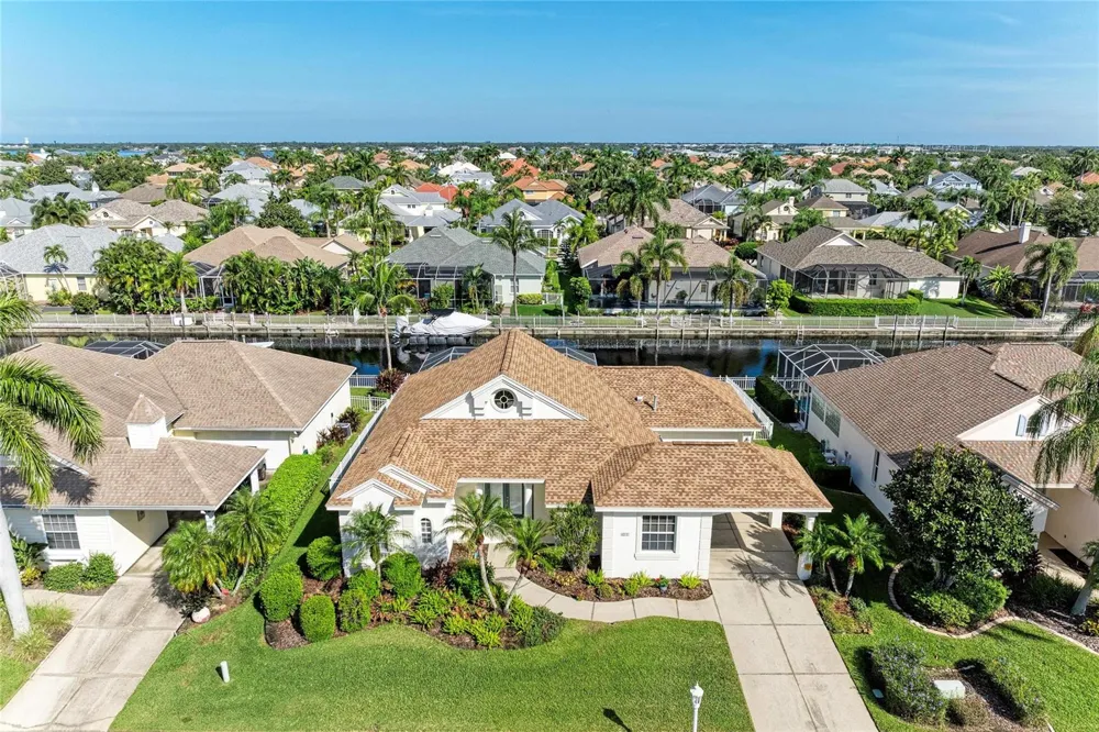 4727 COMPASS DRIVE Bradenton, FL 34208