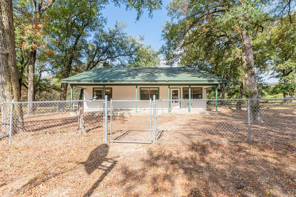 7263 State Highway 276 Point, TX 75472